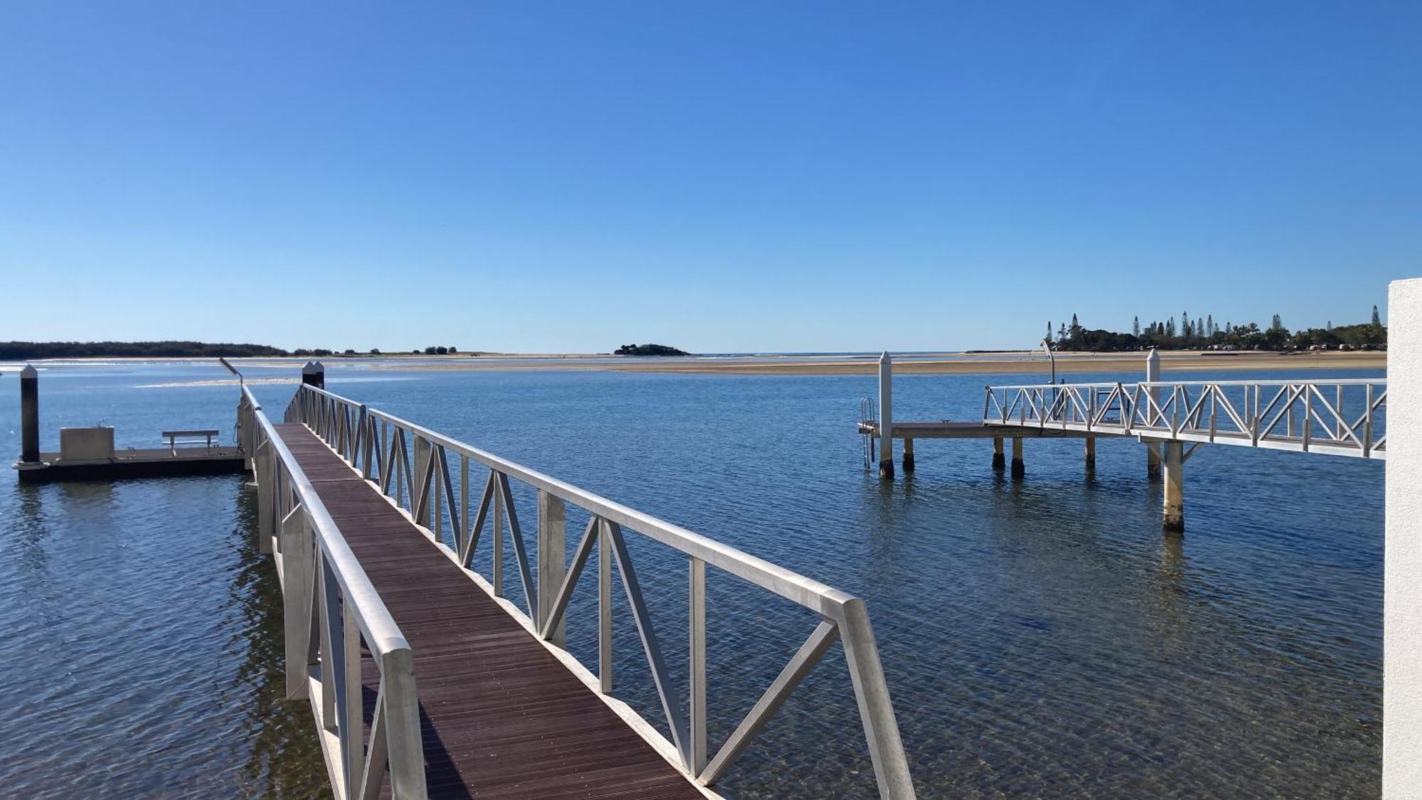 Waves Maroochy River Maroochydore Extérieur photo